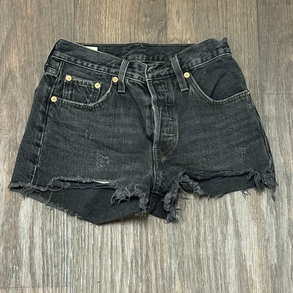 Levi’s 501 Distressed Jean Short W24 | High Rise Black Wash | Festival Vibe